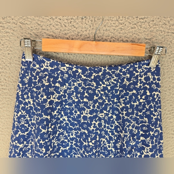 Marine Layer Womens Mini Skirt Sz 0 Soft & Flowy Back Zip Closure White Blue - Picture 4 of 10